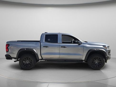 Used 2024 Chevrolet Colorado Trail Boss w/ Technology Package AWD/4WD image 3
