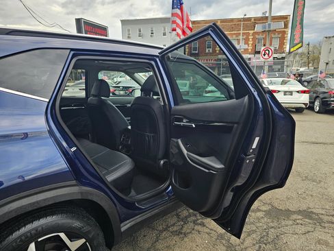 Used 2024 Kia Seltos EX AWD/4WD image 12