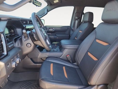 Used 2025 GMC Sierra 1500 AT4 w/ AT4 Premium Package image 9