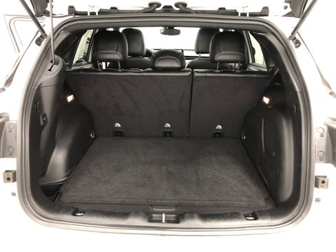 Used 2024 Jeep Compass Limited w/ High Altitude Package image 10