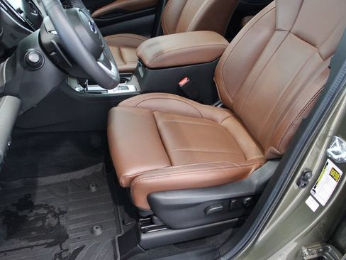 Used 2024 Subaru Ascent Touring AWD/4WD image 10