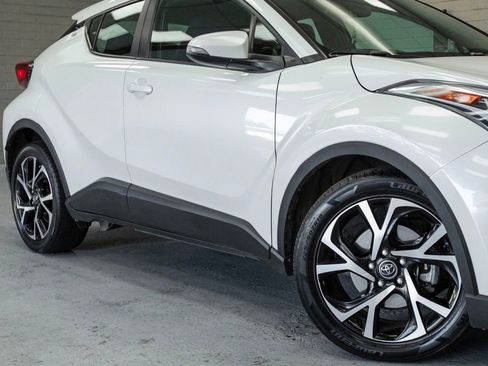 Used 2018 Toyota C-HR XLE image 7