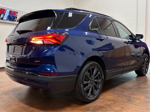 Used 2022 Chevrolet Equinox RS w/ Infotainment Package FWD image 8