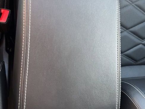 Used 2025 Volkswagen Atlas SE image 19