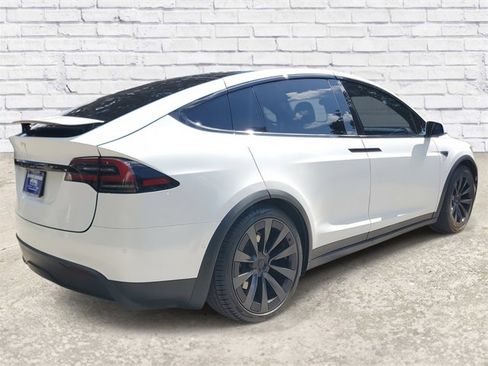Used 2023 Tesla Model X image 4