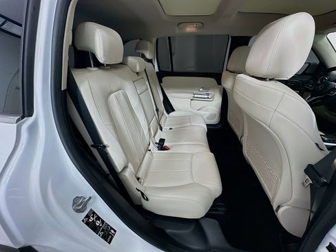 Used 2021 Mercedes-Benz GLB 250 image 27