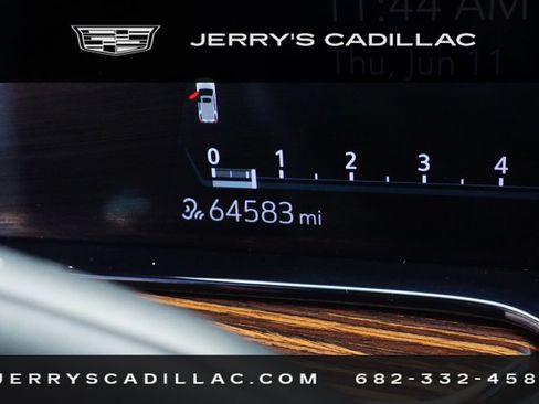 Used 2023 Cadillac Escalade Premium Luxury AWD/4WD image 10