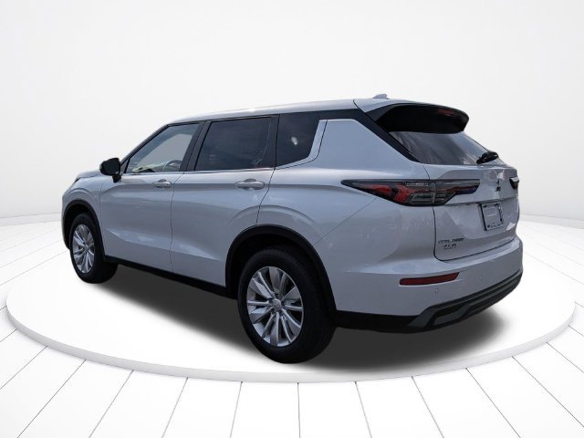 New 2026 Mitsubishi Outlander ES FWD image 5