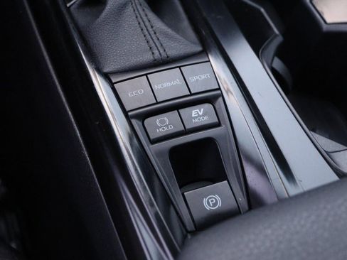 Used 2025 Toyota Camry LE image 19