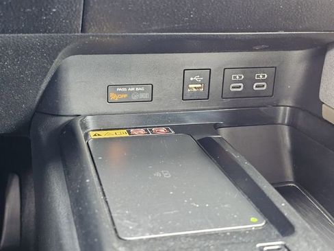 Used 2025 Toyota Camry LE image 20