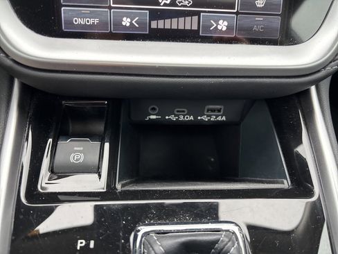 Certified 2023 Subaru Outback Limited image 18