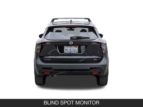 Certified 2025 Nissan Kicks SR image 9