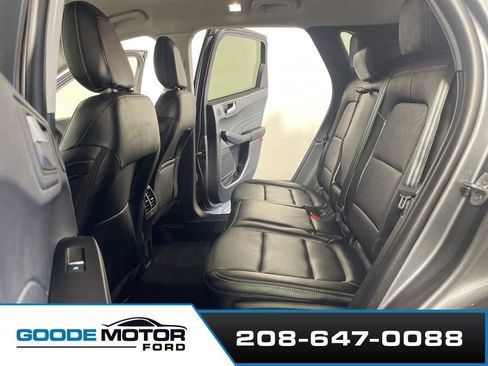 Used 2022 Ford Escape SEL w/ Technology Package AWD/4WD image 19