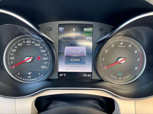 Used 2019 Mercedes-Benz GLC 350e GLC 350e image 26