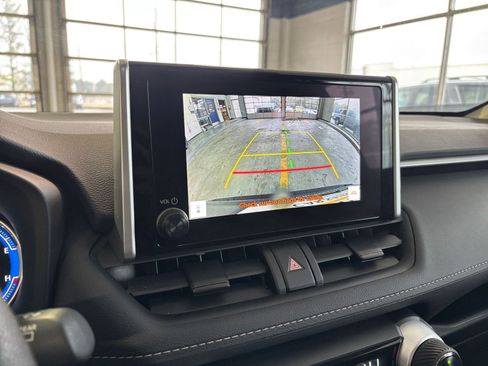 Used 2025 Toyota RAV4 LE image 17