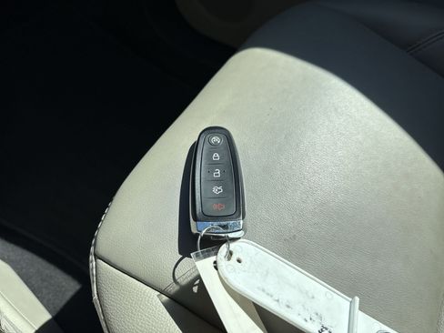 Used 2017 Ford Escape Titanium image 42