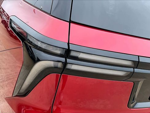New 2026 Chevrolet Traverse High Country FWD image 15