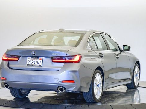 Used 2025 BMW 330i Sedan w/ Premium Package image 5