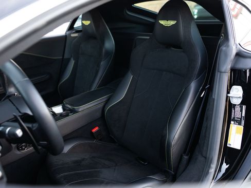 Used 2026 Aston Martin V8 Vantage Coupe image 13
