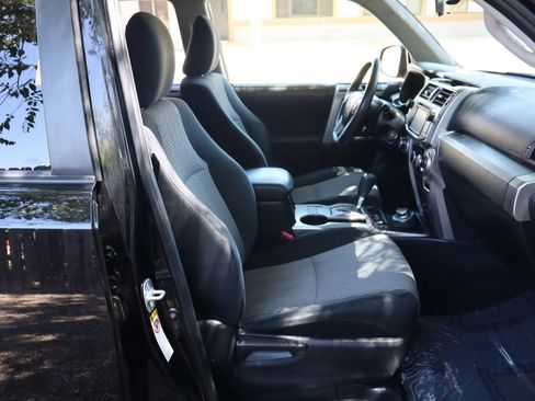 Used 2018 Toyota 4Runner SR5 AWD/4WD image 22