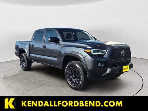 Used 2023 Toyota Tacoma Limited w/ Nightshade Package AWD/4WD image 7
