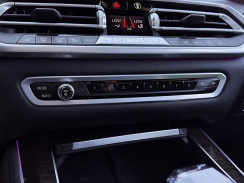 Used 2019 BMW X5 xDrive40i w/ Premium Package 2 image 16