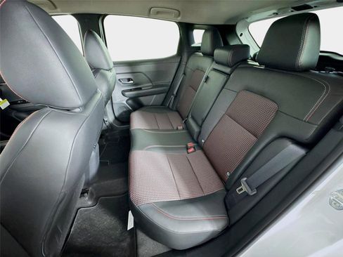 New 2026 Nissan Kicks SR FWD image 21