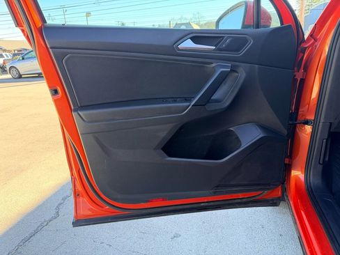 Used 2019 Volkswagen Tiguan SE image 25