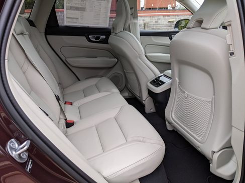 New 2026 Volvo XC60 B5 Ultra w/ Protection Package Premier image 25