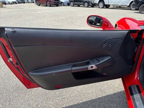 Used 2008 Chevrolet Corvette Convertible w/ Preferred Equipment Group image 18
