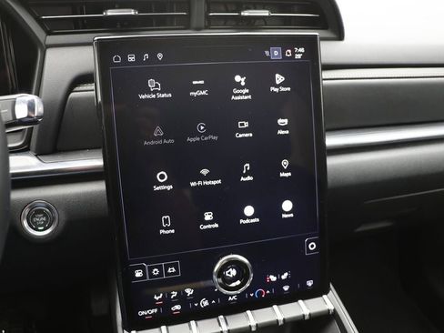 Used 2025 GMC Terrain Elevation image 21