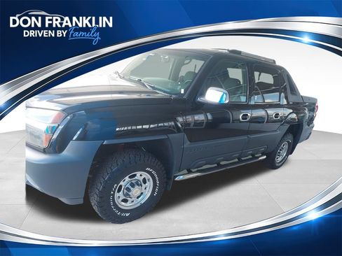 Used 2004 Chevrolet Avalanche 2500 w/ Preferred Equipment Group AWD/4WD image 1