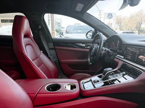 Used 2022 Porsche Panamera 4S AWD/4WD image 31