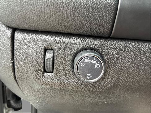 Used 2020 Chevrolet Colorado LT w/ Safety Package RWD image 20