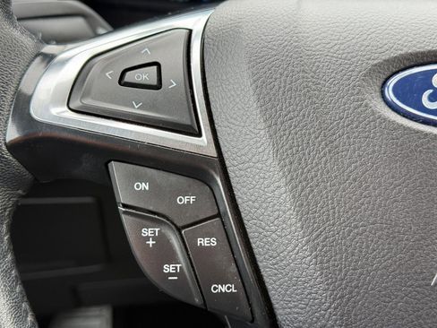 Used 2024 Ford Edge SEL image 13