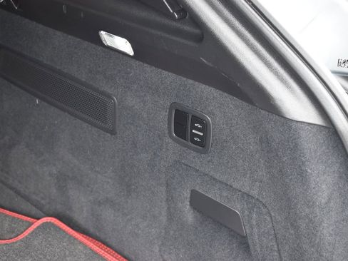 Used 2021 Porsche Cayenne Turbo image 48