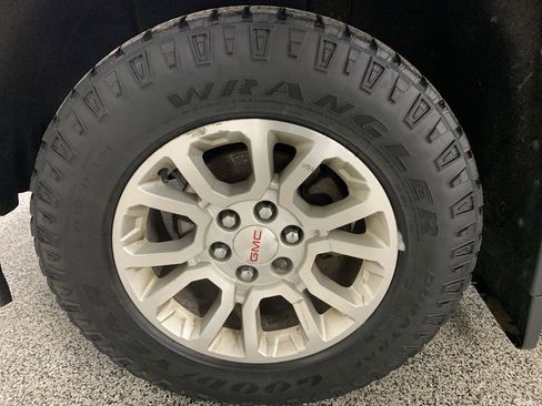 Used 2015 GMC Sierra 1500 SLT AWD/4WD image 18