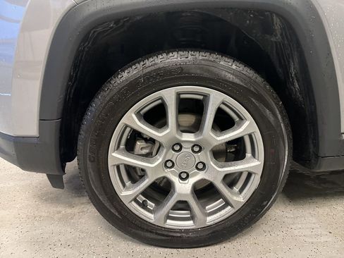 Used 2022 Jeep Compass Latitude image 19