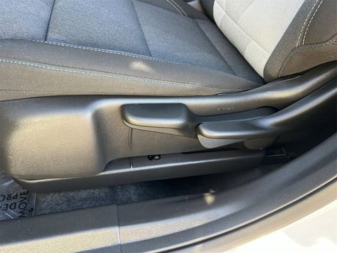 Used 2026 Chevrolet Trax LS w/ LS Convenience Package image 25