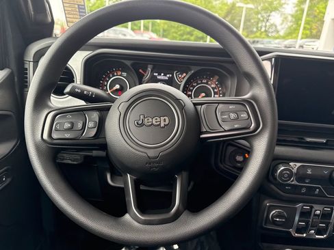 New 2026 Jeep Gladiator Sport AWD/4WD image 15