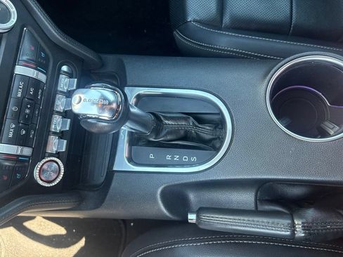 Used 2022 Ford Mustang Premium RWD image 18