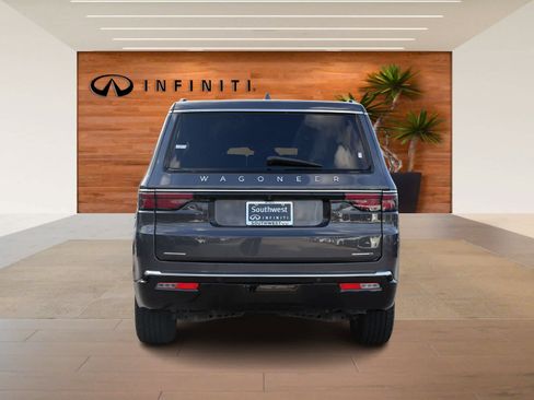 Used 2022 Jeep Wagoneer Series II image 6