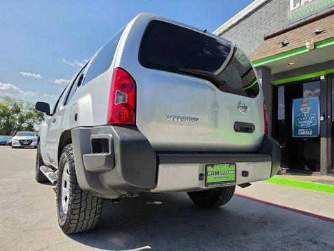 Used 2015 Nissan Xterra X RWD image 9