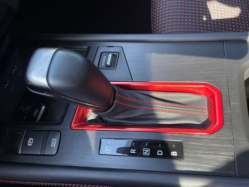 Certified 2025 Nissan Kicks SR FWD image 18