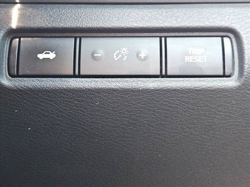 Used 2021 Nissan Altima 2.5 SR w/ SR Premium Package FWD image 11