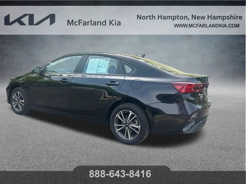 Used 2024 Kia Forte LXS w/ LXS Technology Package FWD image 4