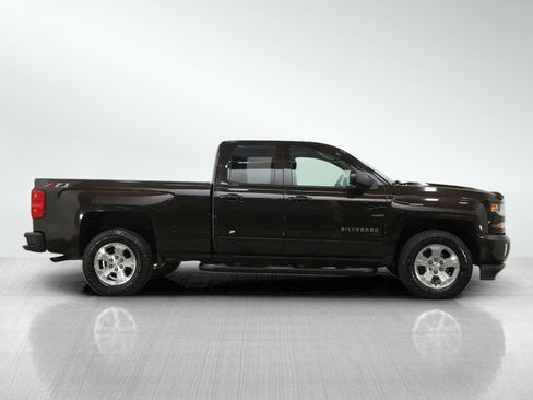 Used 2018 Chevrolet Silverado 1500 LT w/ All Star Edition image 6