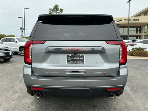 Used 2023 GMC Yukon XL AT4 w/ AT4 Premium Plus Package AWD/4WD image 4