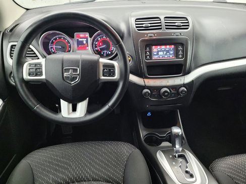 Used 2017 Dodge Journey SE w/ Flexible Seating Group FWD image 22