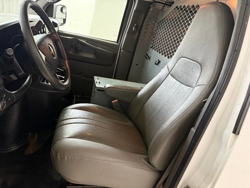 Used 2014 Chevrolet Express 3500 3500 3dr Extended Cargo Van image 90